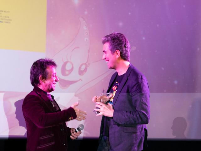 Prijsuitreiking tijdens het Voix d'Etoiles festival in Port Leucate